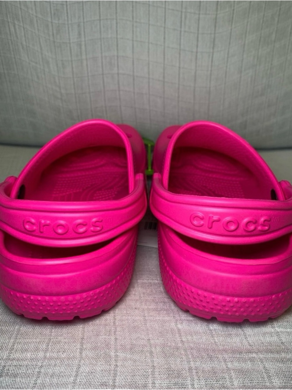 Classic Crocs - Picture 3 of 4